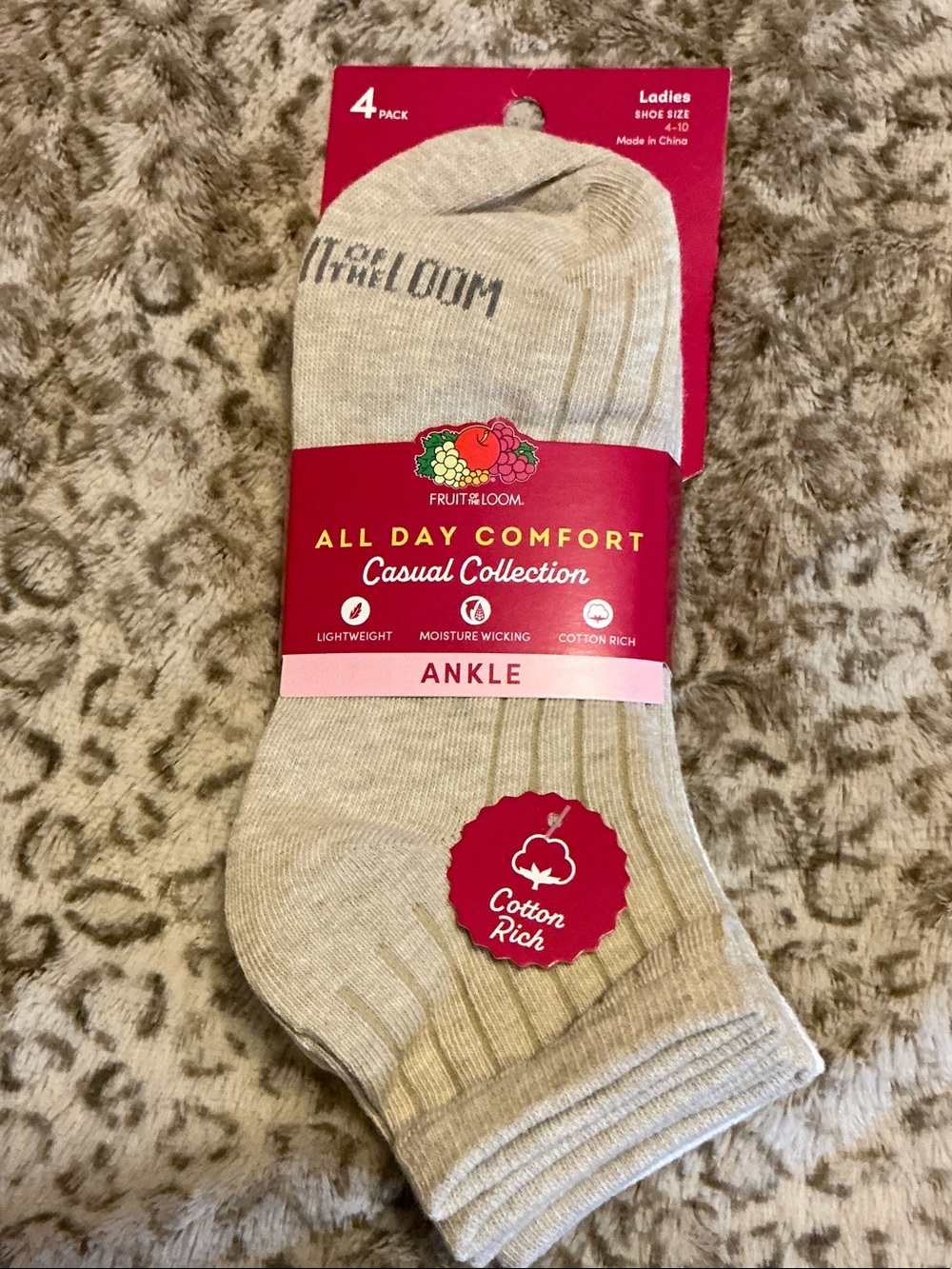 Fruit of the Loom Beige Ankle Socks - 4 Pack (2 pairs of white) & (2 pair beige)